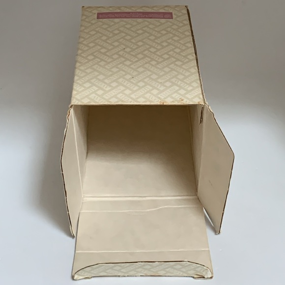 NOS 1979 AVON BUTTERFLY FANTASY Porcelain Treasure Egg Trinket Box 22K Gold Trim - Picture 8 of 8